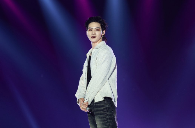 Bangkok’s Golden Night: JAY B`s Stellar Stage Presence